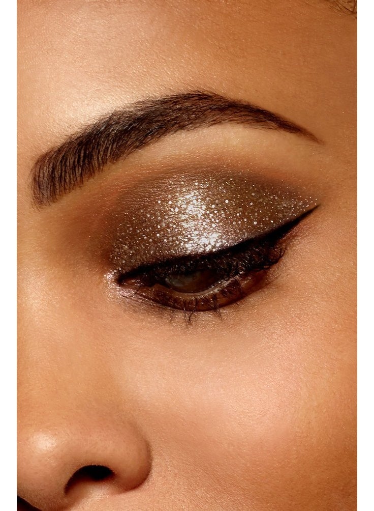 ستيلا ظلال العيون السائلة اللامعة والمتوهجة من ستيلا ماجنيفيسنت ميتالز، لون سموكي ستورم (لون القصدير الفاتح مع بريق فضي) - Image 3