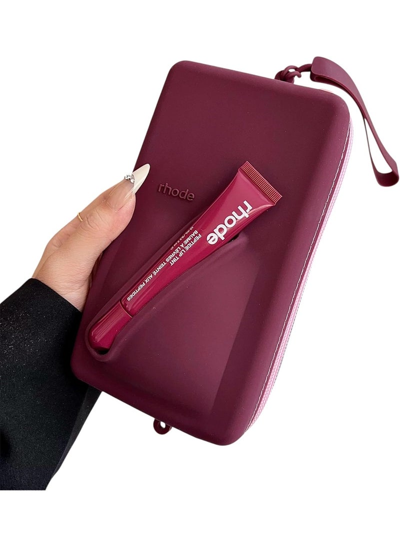 رود حقيبة رود بوتش مع حزام قابل للتعديل وملمع شفاه - حقيبة مستحضرات تجميل صغيرة انيقة للمكياج والسفر والضروريات اليومية (راسبيري ايه) - Image 1