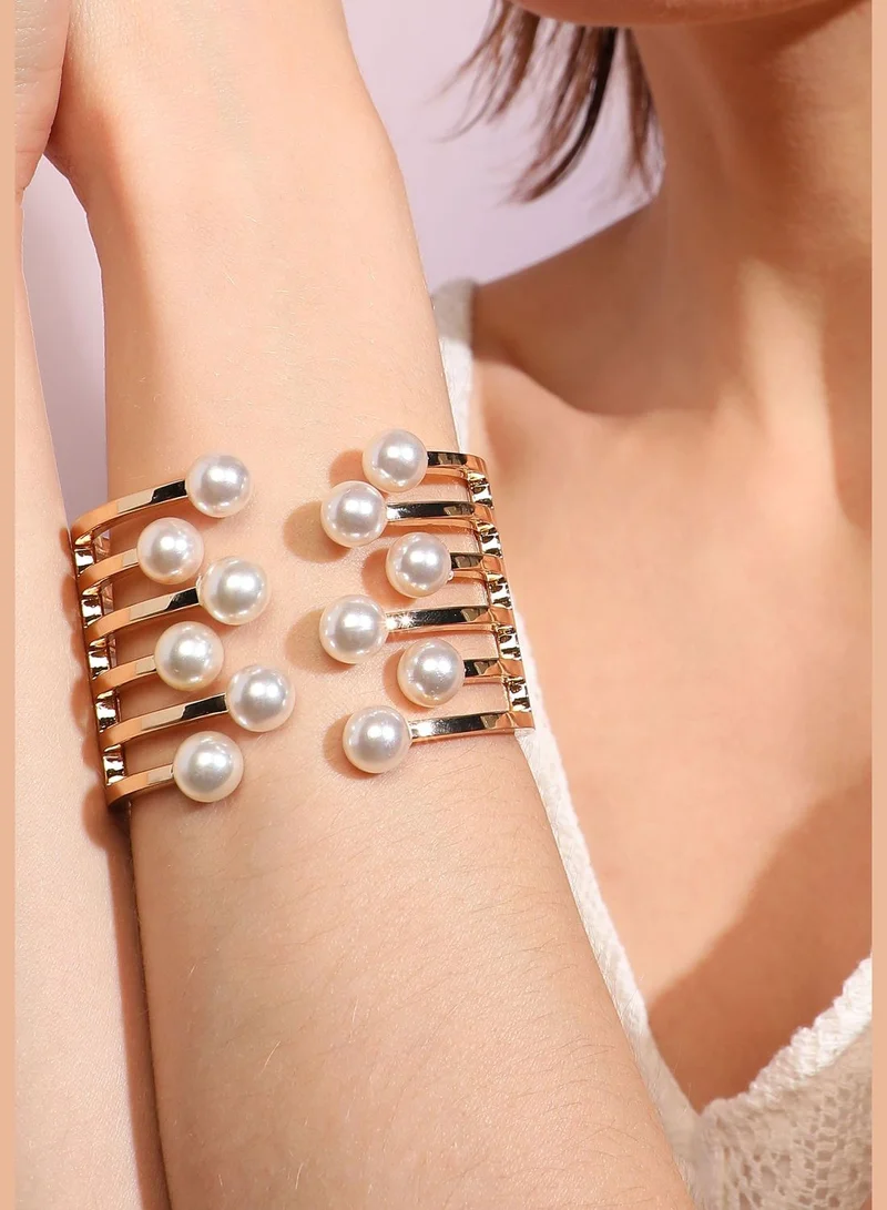 SOHI Gold Plated Designer Party Bracelet For Women