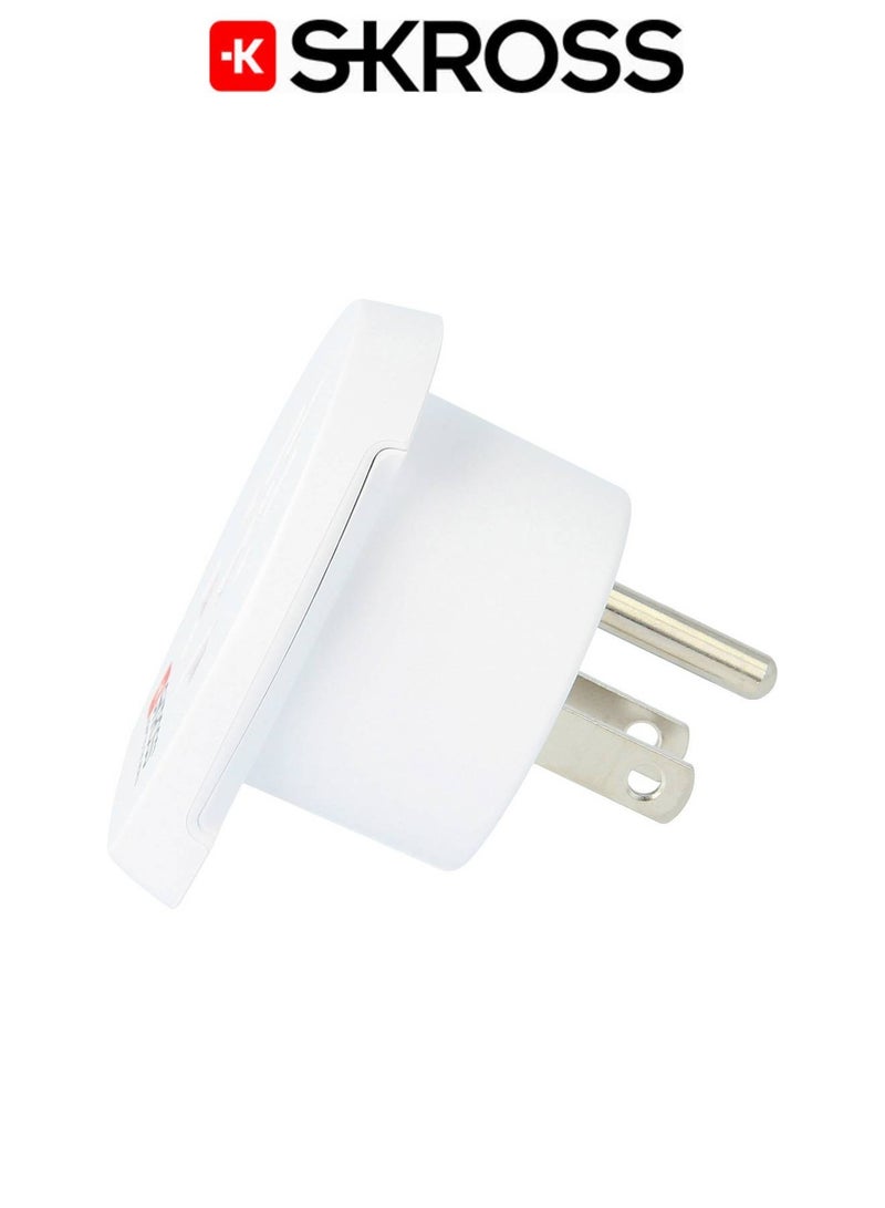 SKROSS Universal to USA travel adapter. Multi outlet power adapter. Certified wall plug. Compact and easy-to-use travel plug. 250V USA three-prong plug. White plug adapter. - Image 2