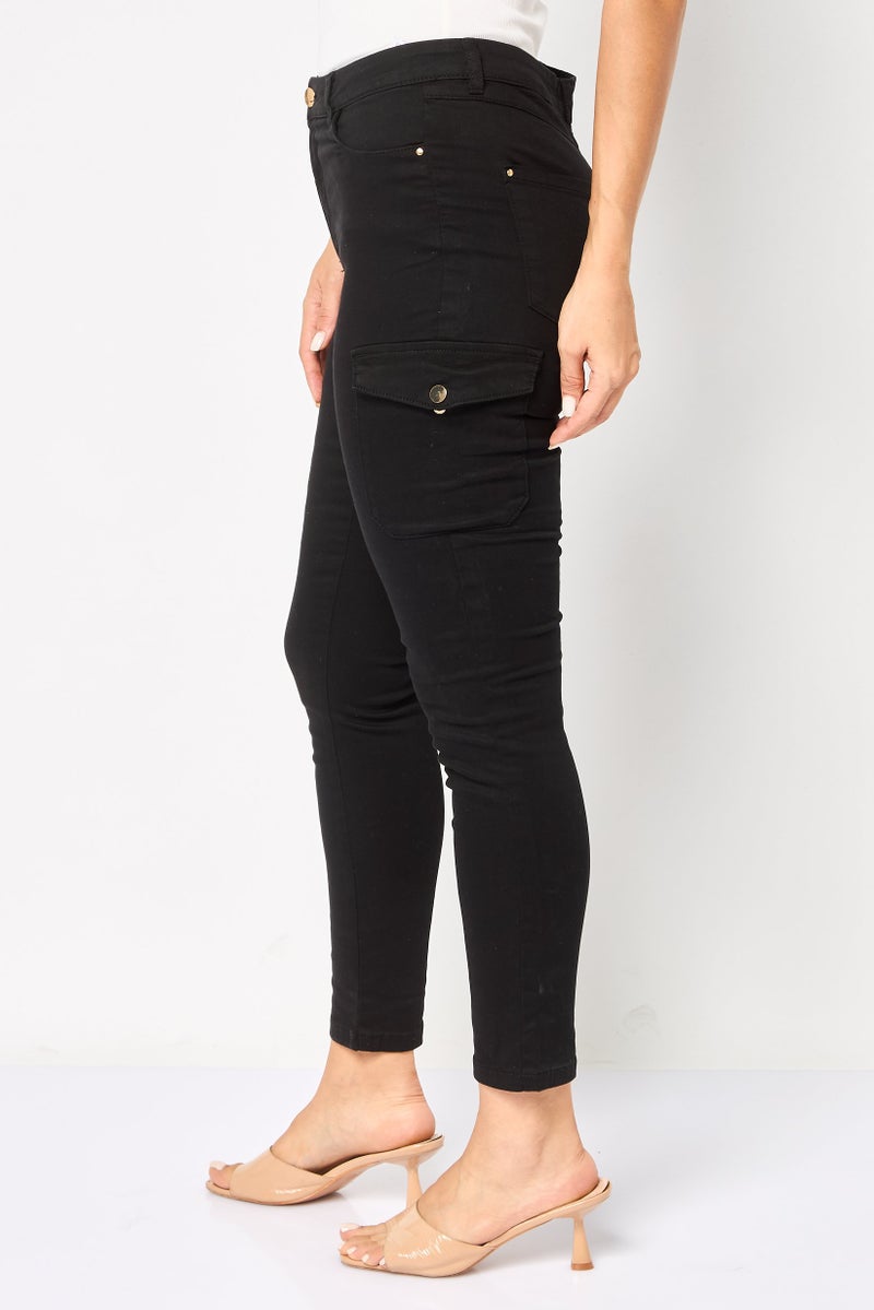 Mohito Women Regular Fit Solid Stretchable Cargo Jeans, Black - Image 4