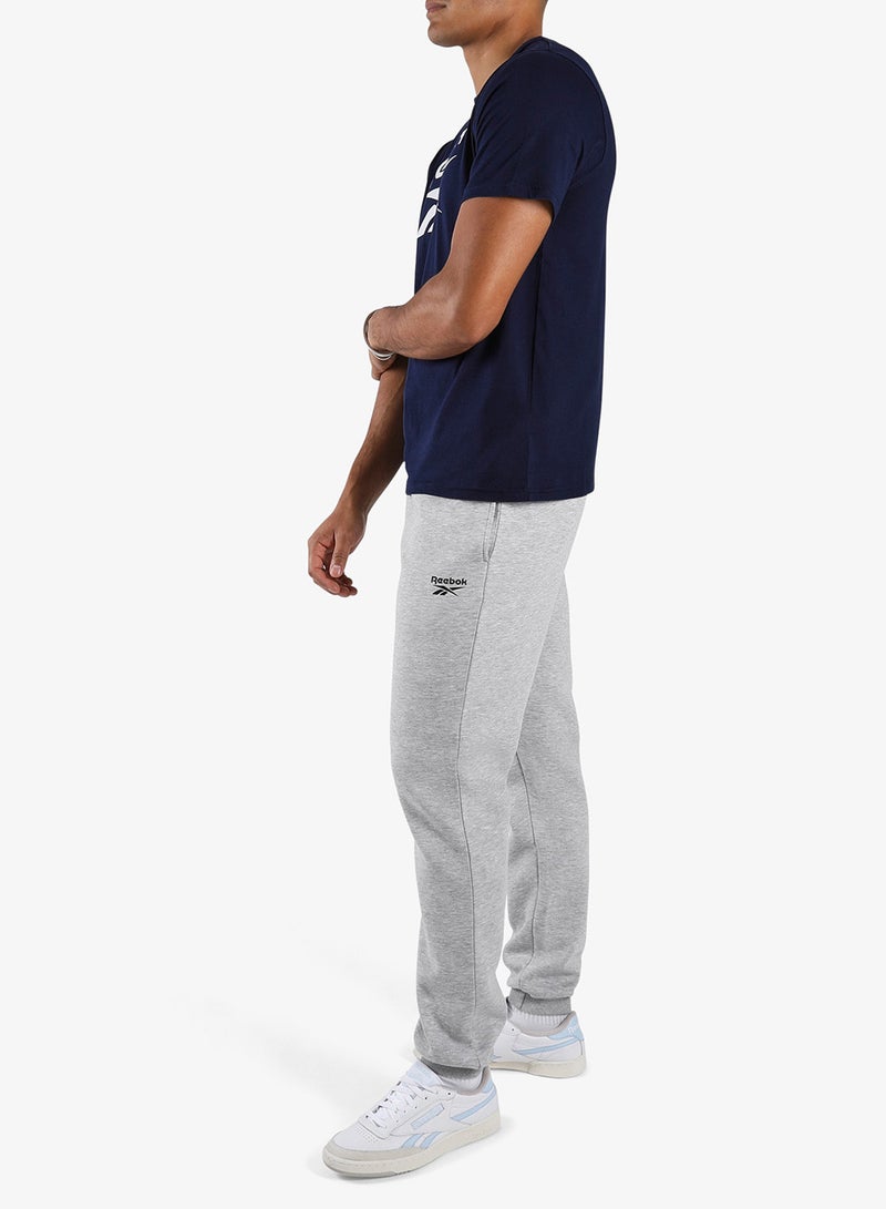 ريبوك بنطال اندريه بأساور وشعار صغير - Image 4