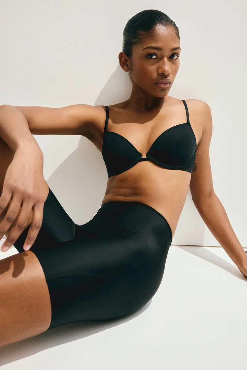 اتش اند ام شورت خفيف لتشكيل الجسم - عبوة من قطعتين