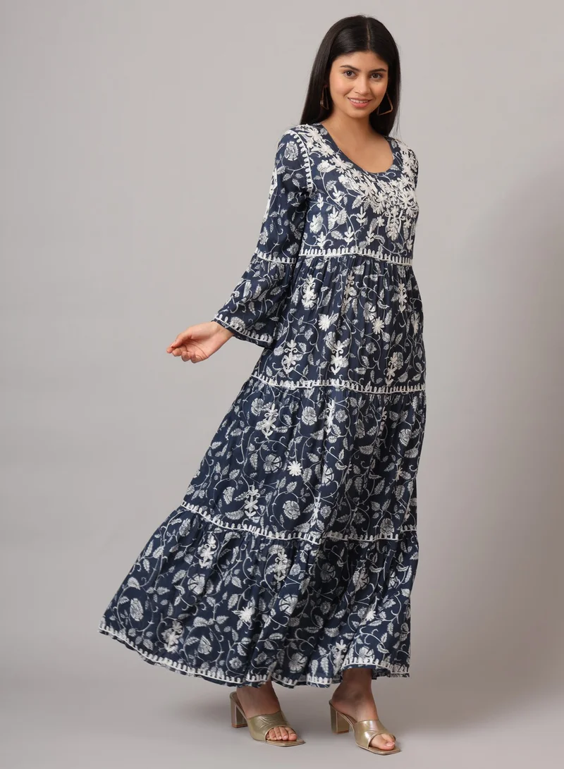 الايا جلابية شيكانكاري مطرزة يدوياً على شكل حرف أ من القطن مولمول-AL3673