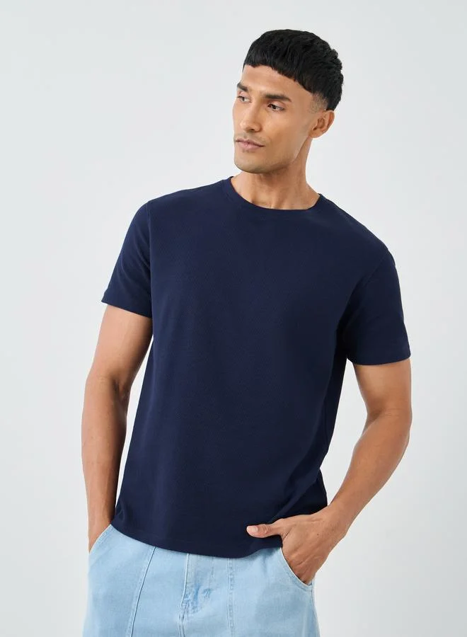 Styli Styli Men Navy Blue Popcorn Textured Knit Crew Neck T-Shirt