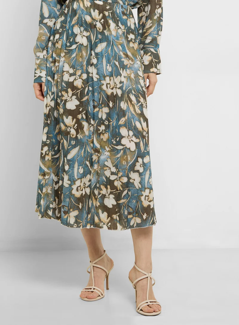 خزانة Printed Shirt & Skirt Set
