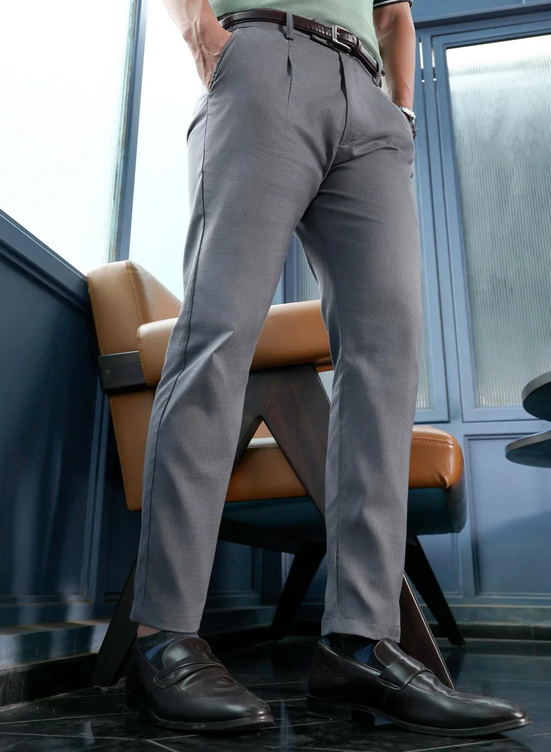 Campus Sutra  Men Pleated Tailored-Fit Trousers | Mid-Rise, Italian-Fit | Extended-Button Closure, Straight Hem | Solid Linen-Weave | Woven Fabric For Office & Casual Wear | Steel Grey for Men | Best Price UAE