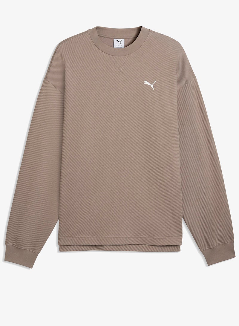 PUMA Essential Elevated Logo Sweatshirt - Image 1