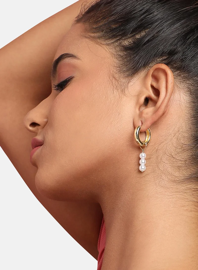SOHI Asymmetrical Pearl Artificial Hoop Earring Jewellery