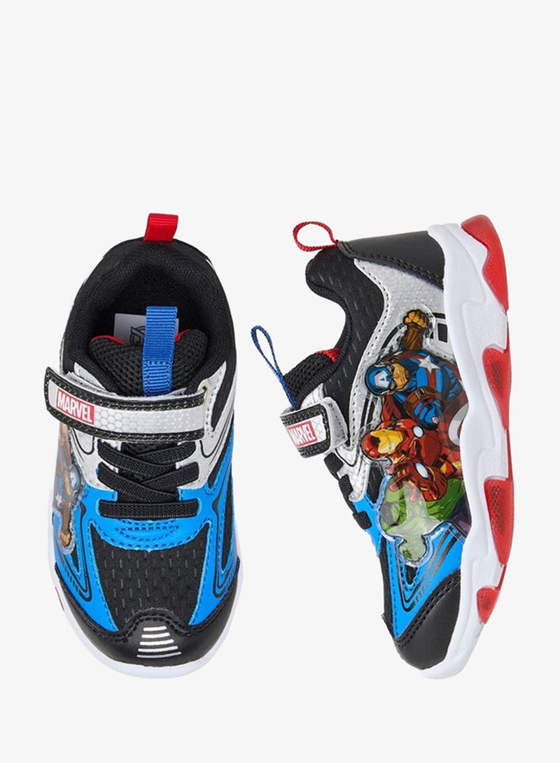 مارفل سنيكرز أولاد بطبعة أفينجرز بإضاءة وإغلاق بشريط لاصق - Image 3