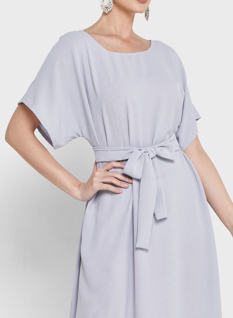 هيا كلوزيت فستان بياقة مربعة وحزام - Image 3