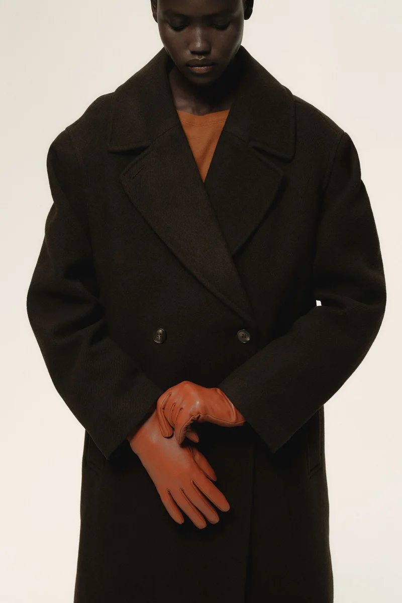 اتش اند ام معطف بصفين من الأزرار