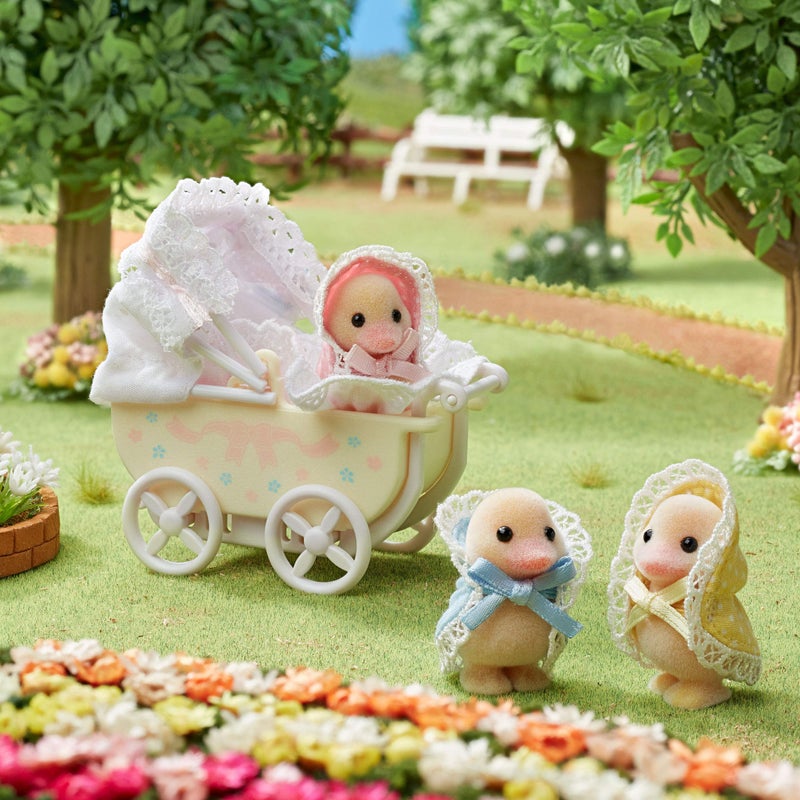 Epoch Sylvanian Family Seasonal Duck Mitsugo Sanpo Set, C-63 ST Mark Certified, For Ages 3 and Up, Toy Dollhouse Sylvanian Families Epoch Epoch - Image 4