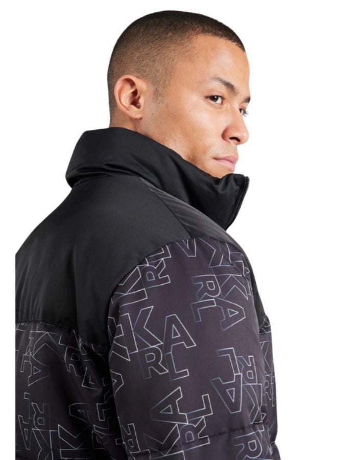 كارل لاغرفيلد جاكيت بافر شتوي أسود | تصميم عصري بطبعة مونوغرام كاملة | مبطن ودافئ ببطانة ناعمة | ياقة مرتفعة وسوستة أمامية | مناسب للشتاء والاستخدام اليومي - Image 2