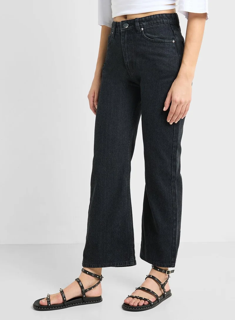 Mid Rise Straight Fit Jeans