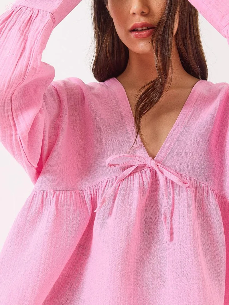 LUCCI Textured V-neck Crop Blouse with Bow Tie