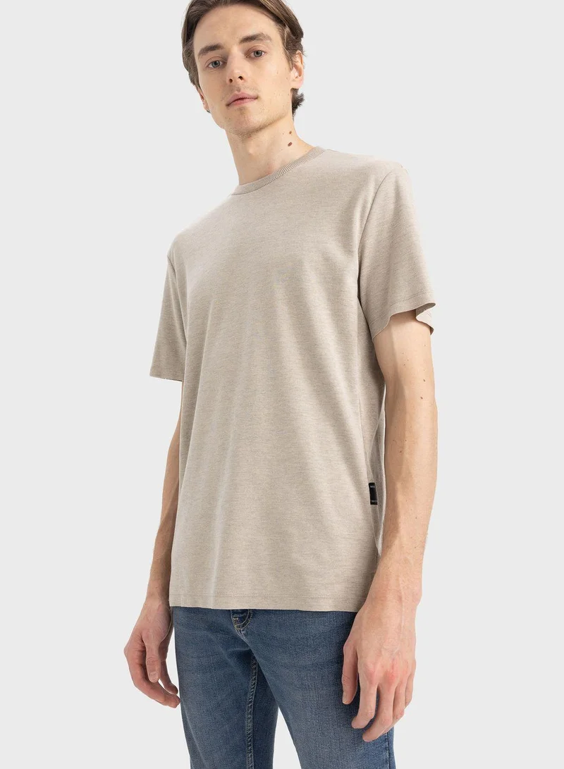 DeFacto Essential Crew Neck T-Shirt