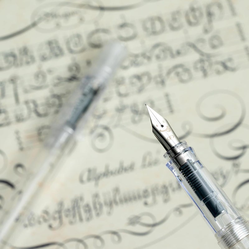 PILOT Kakuno Fountain Pen, Clear Barrel, Medium Nib (10822) - Image 1