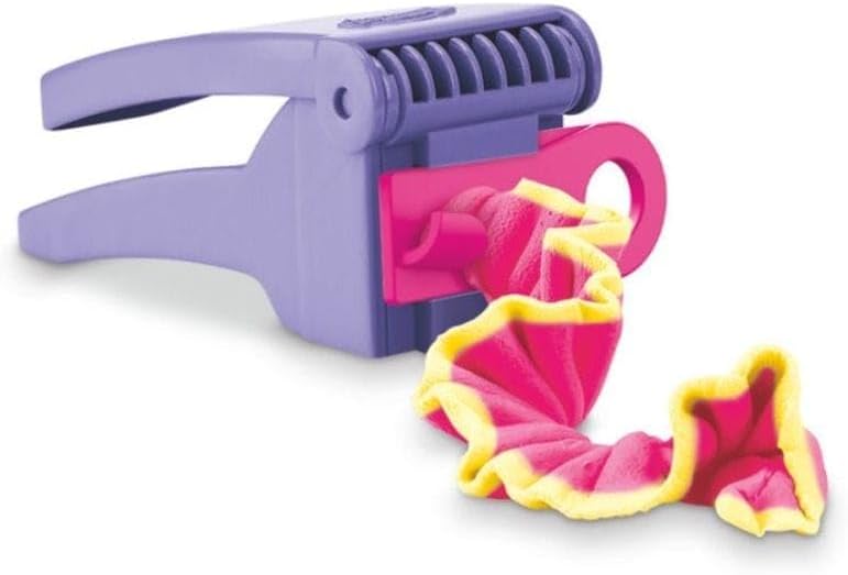 Play-Doh 0Barbie Ruffles and Bows Set with Doll and Fashion Accessories - Image 5