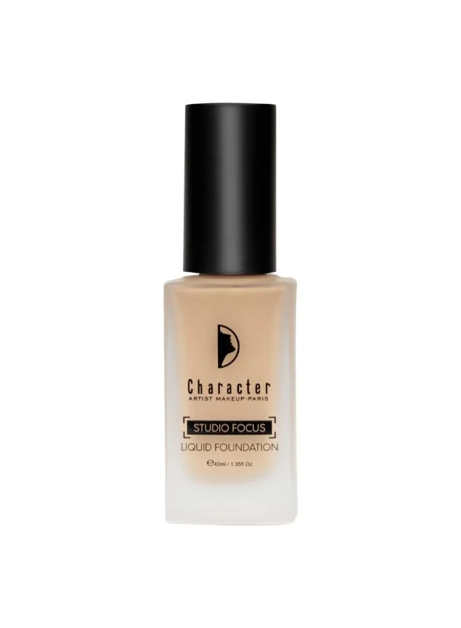 Character Studio Focus Liquid Foundation