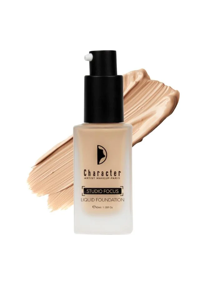 Character Studio Focus Liquid Foundation