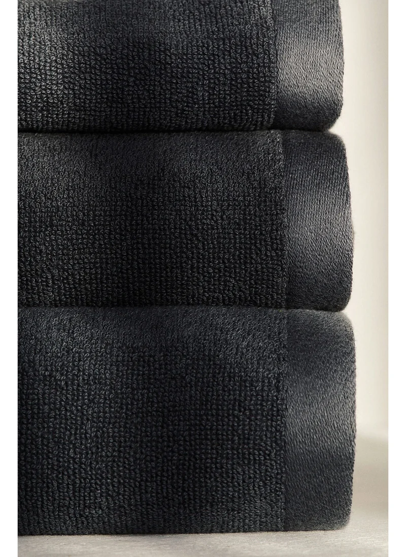H&M Cotton terry bath towel