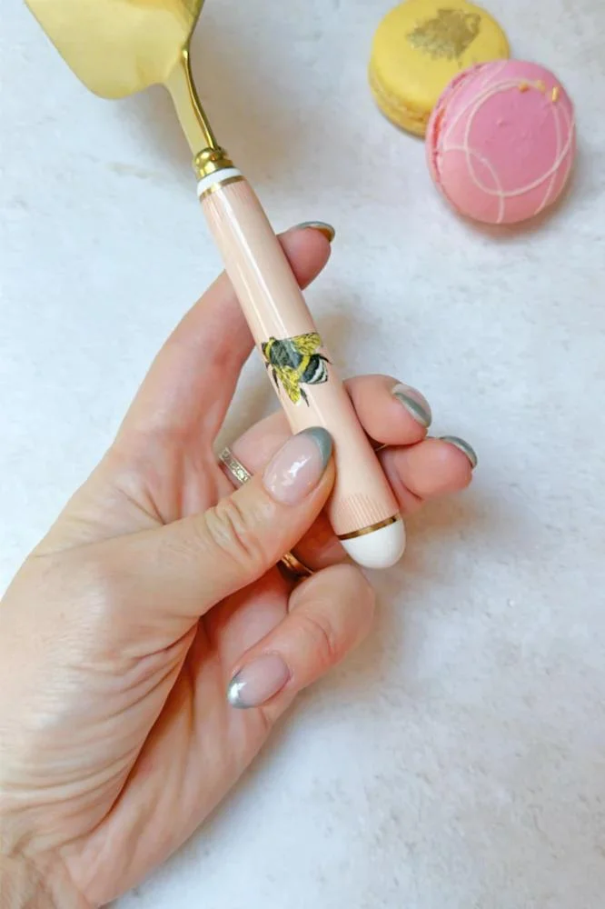 YVONNE ELLEN Bees Cake Slice