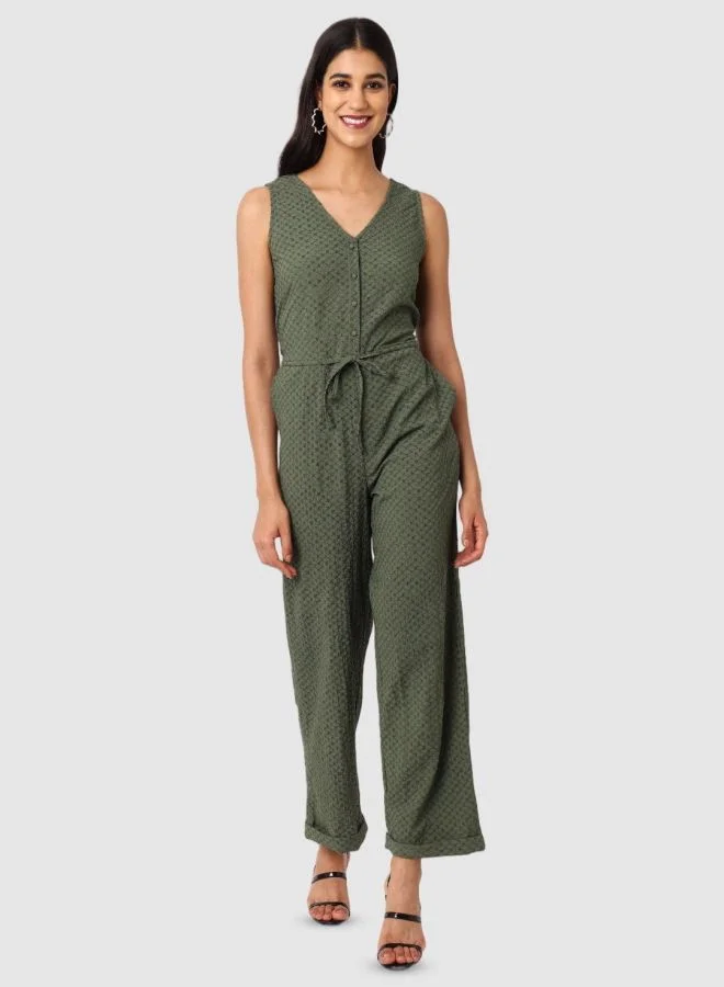 مرفوعة Women Regular Fit Textured V-Neck Jumpsuit