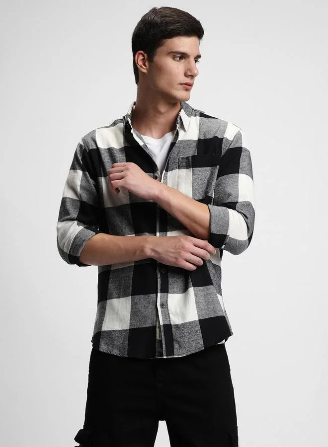 Dennis Lingo Men Buffalo Checked Slim Fit Casual Shirt