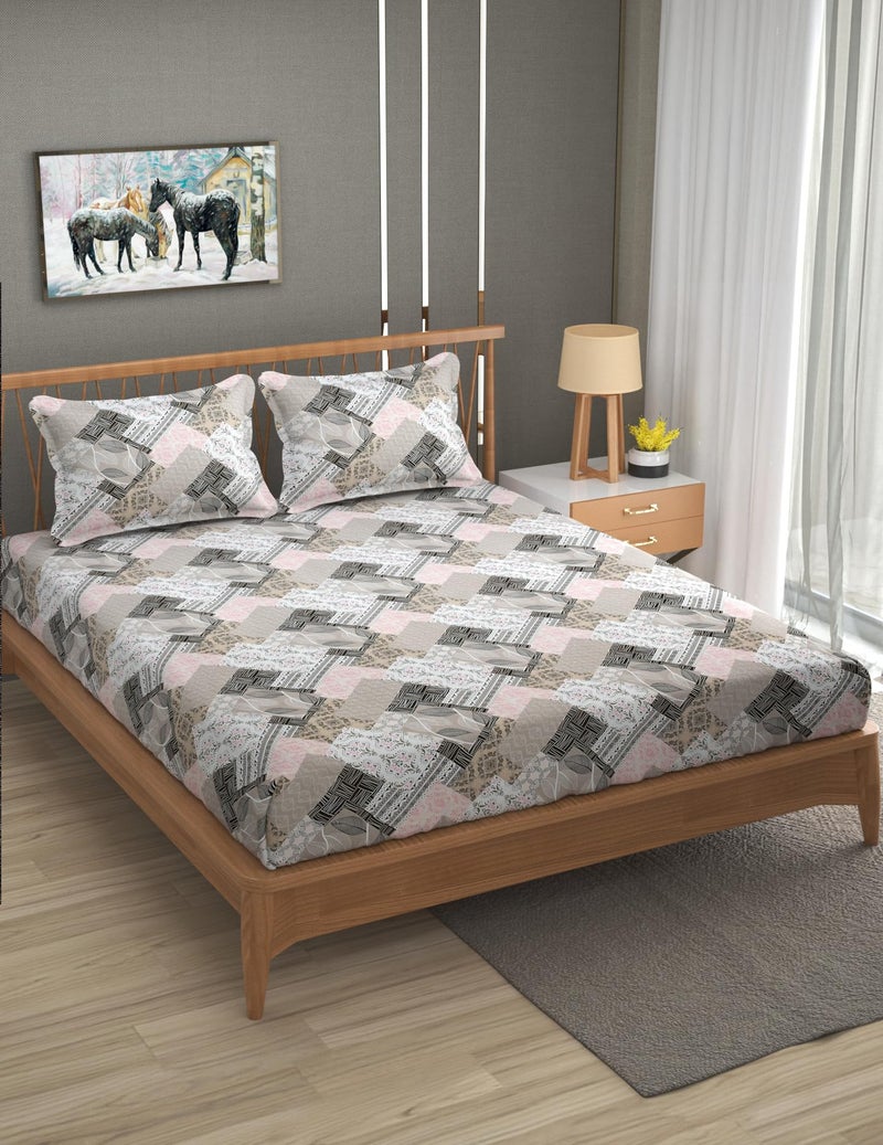 Furnofy Premium Geometric Printed Double Bedsheet Set – Pink & Grey (90x100 Inches) with 2 Pillow Covers – Flat - Image 2