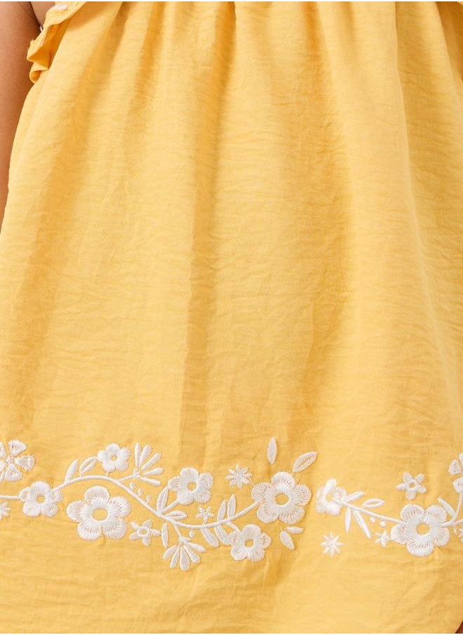 Styli Styli Girls Embroidered Ruffled Sleeves Blouse and Shorts Set  - Image 3