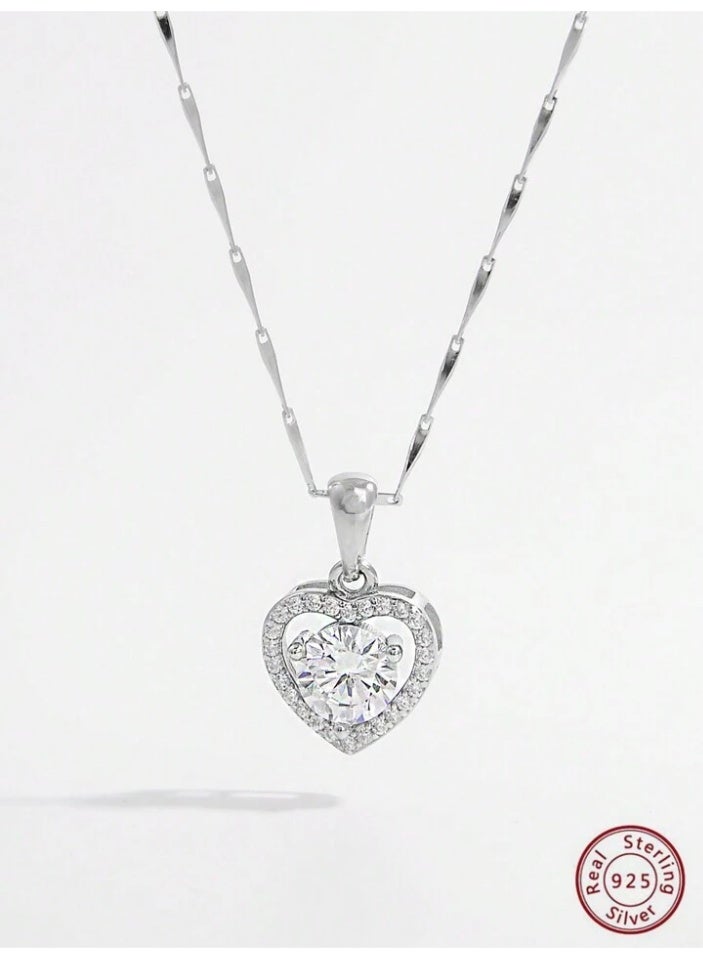 925 ستيرلنغ سيلفر تشارمز سلسال بقلادة فاخرة ناعمة مصنوعة من الفضة الإسترلينية عيار 925 بجودة عالية ودقة شديدة مزينة بكريستالات صغيرة على شكل قلب تتوسطه كريستالة كبيرة من حجر الزيركون الطبيعي اللامع لتعطي مظهرا رائعا للأميرة التي تستحقها - Image 4