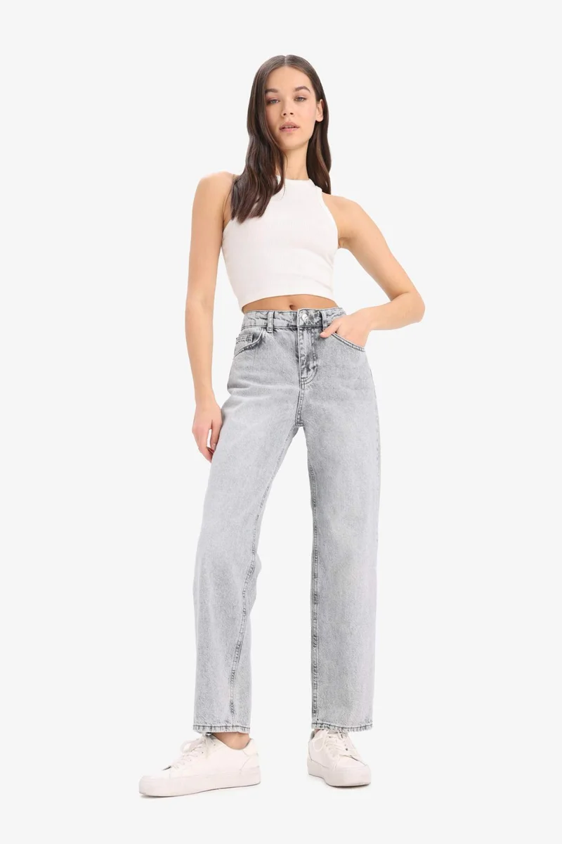 DeFacto Straight Fit High Waist Short Jeans