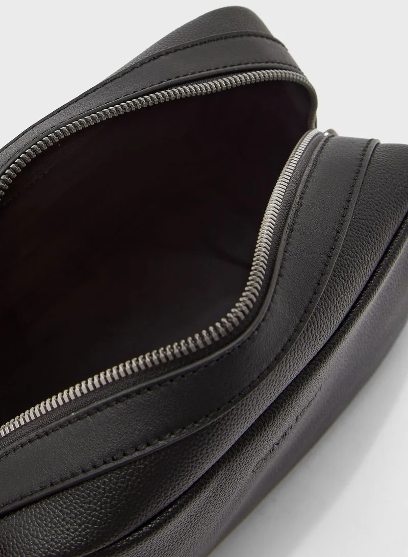 CALVIN KLEIN Wash Bag
