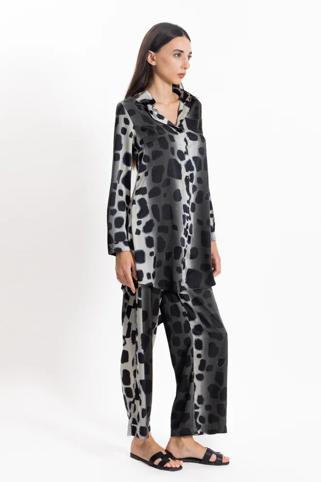 SHAPES ANIMAL PRINT SATIN SHIRT SET