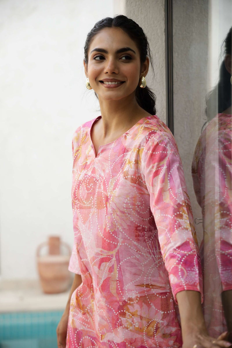 Label Flavia طقم وردي متناسق مع بلوزة وسروال للنساء - Image 4