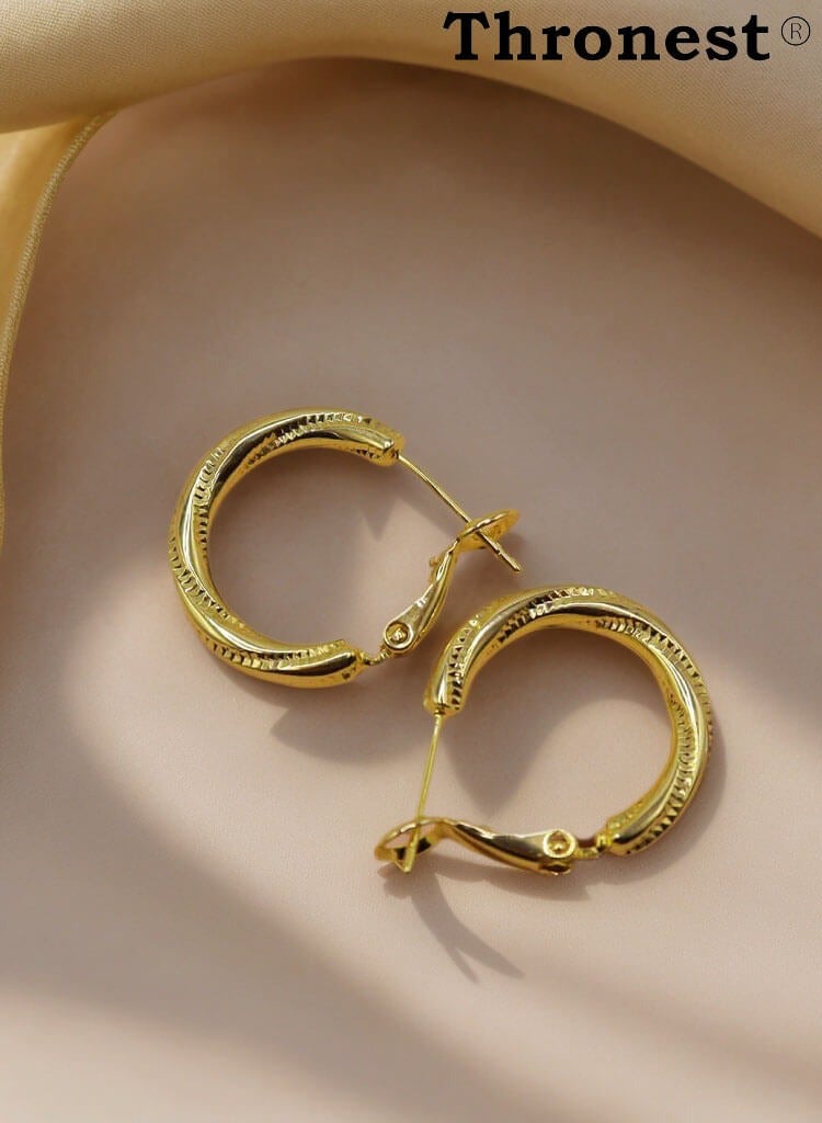 Thronest 18k Gold Earrings，Elegant Simple Hoop Earrings for Women，Minimalist Single Hoop Design, Lightweight and Hypoallergenic Jewelry for Daily Wear Or Gifts - Image 3