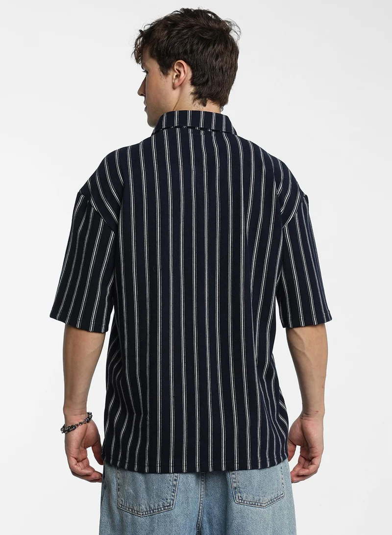 كامبوس سوترا Men's Navy Blue Utility Halo-Stripe Oversized Shirt