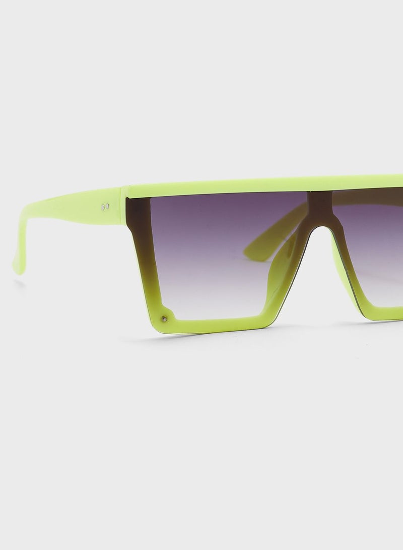 Ginger Oversized Sporty Shield Sunglasses  - Image 3