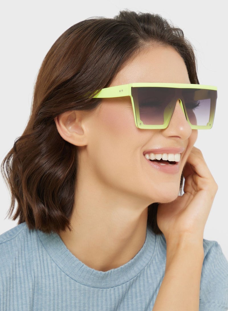Ginger Oversized Sporty Shield Sunglasses  - Image 4