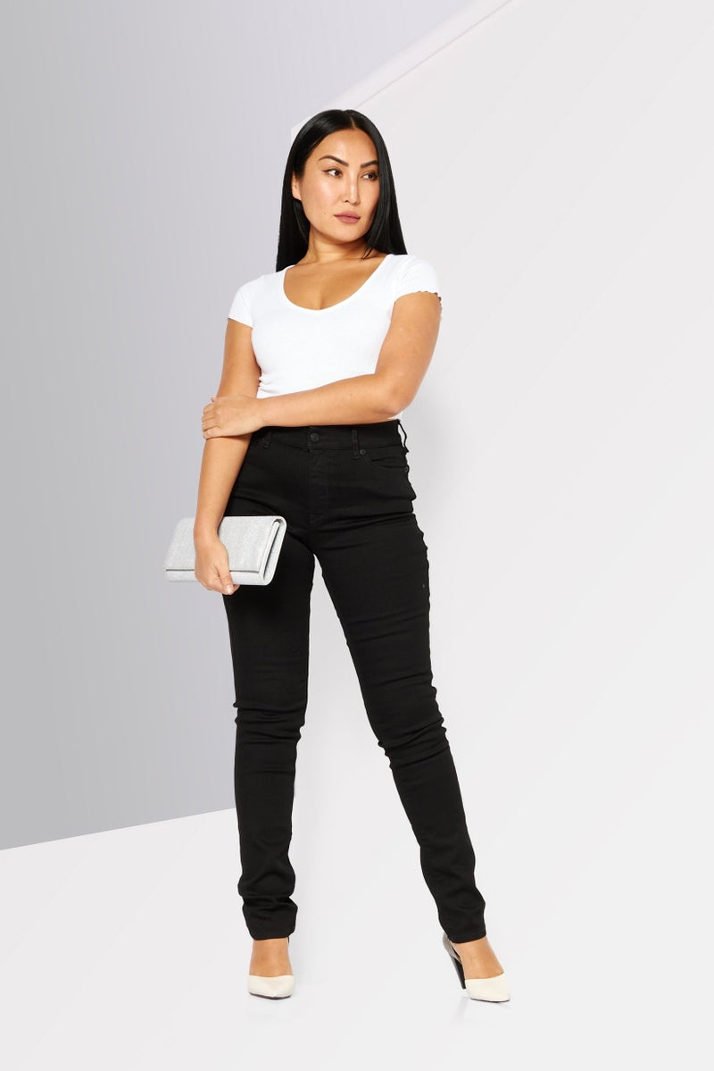 DIESEL Women D-Roisin Skinny Fit Plain Stretchable Denim Jeans, Black - Image 4