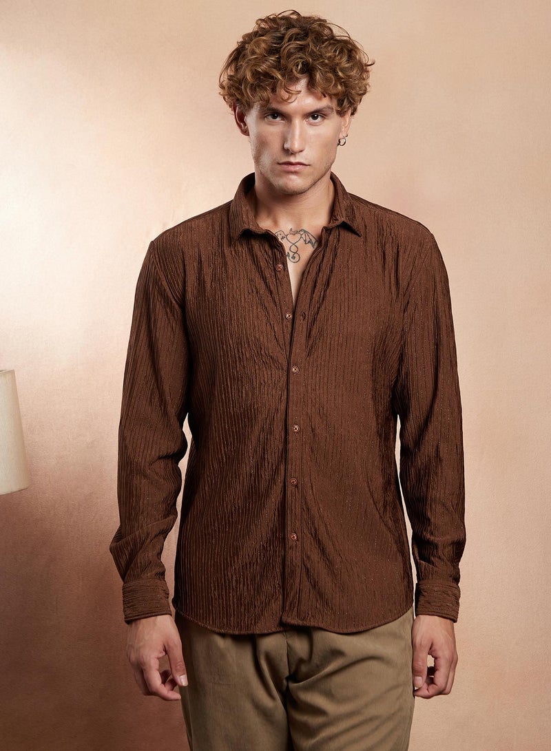 Campus Sutra Campus Sutra Men's Mocha Brown Trough-Crease Shirt For Casual Wear | Spread Collar | Long Cuffed Sleeves | Button Closure | Shirt Crafted With Comfort Fit For Everyday Wear  - Image 2
