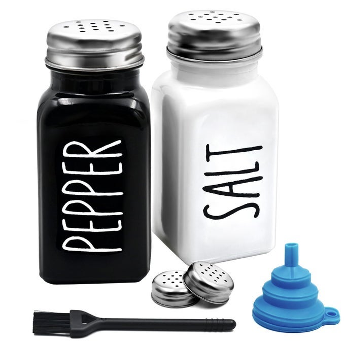 COUNTRY SALT AND PEPPER SHAKERS SET VINTAGE GLASS BLACK AND WHITE SHAKER SETS 4 STAINLESS STEEL LIDS A CLEANING BRUSH 1 FUNNEL FARMHOUSE STYLE KITCHEN DECOR FOR HOME RESTAURANT WEDDING