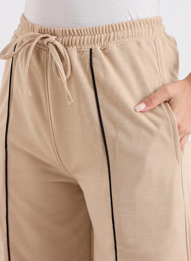 ستايلي جوغر بأرجل واسعة وتفاصيل محزوزة - Image 3