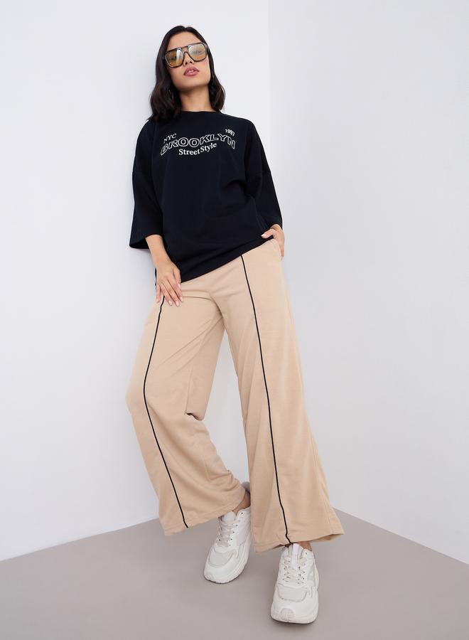 ستايلي جوغر بأرجل واسعة وتفاصيل محزوزة - Image 5