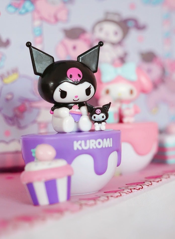 Sanrio تمثال سانريو كورومي القابل للجمع - لعبة صغيرة بتصميم كعكة كب كيك بنفسجية، ديكور مكتبي صغير، تمثال شخصية أنمي، هدية كاواي لمحبي كورومي، مفاجأة كعكة الفراولة، 9 سم - Image 2