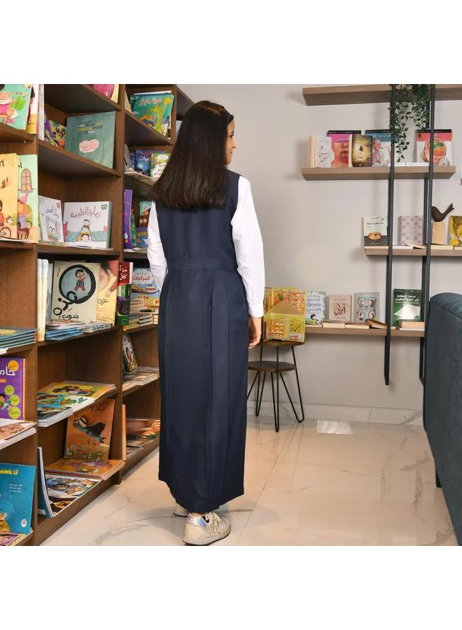 HAWRAA ABAYA مريول كحلي بكتف عريض  مع كسرات متباينة من الأسفل وجيوب جانبية