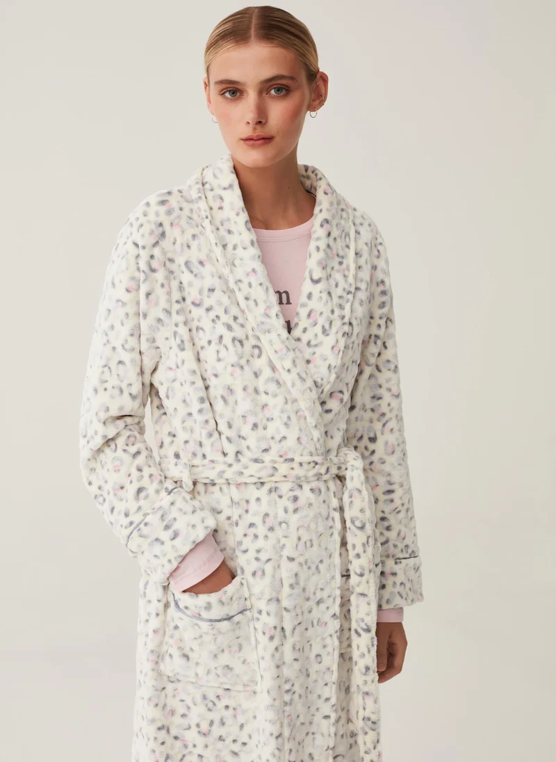 او في اس Ovs Long Dressing Gown With Animal Print Pattern