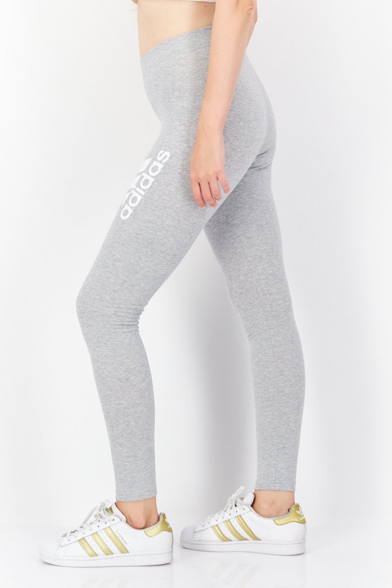 Adidas سراويل رياضية نسائية للياقة البدنية، رمادي مائل إلى البياض - Image 2