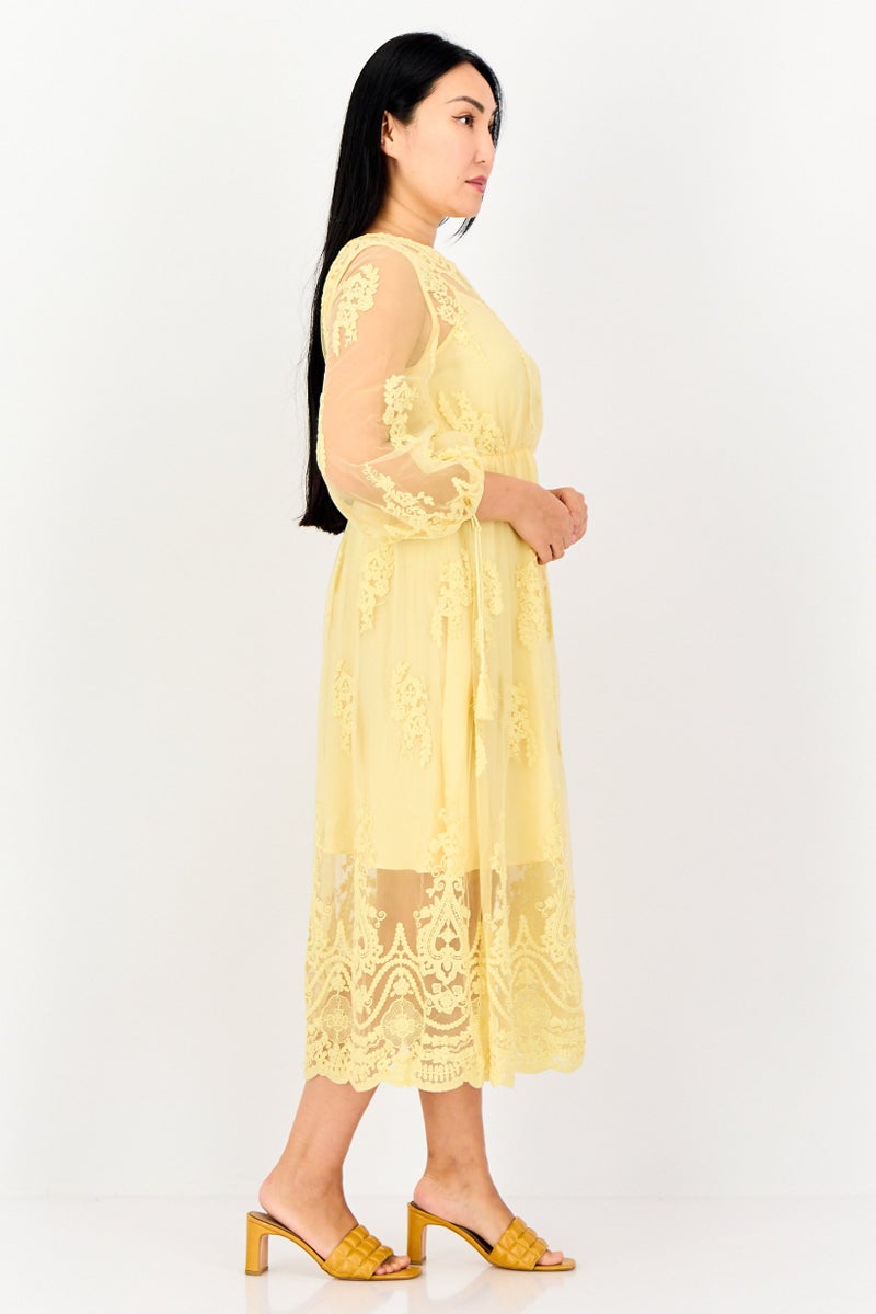 VERO MODA فستان ميدي مزخرف للنساء، أصفر - Image 4